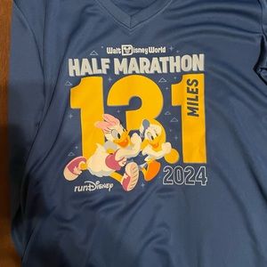 2024 half marathon medal and shirt size medium